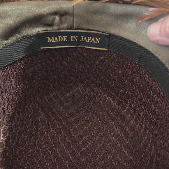 Vintage Pheasant Feather Hat Made In Japan includes Vintage Hat Box - Picture 6 of 7